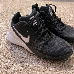 Kyrie 5.5 youth shoes NIKE